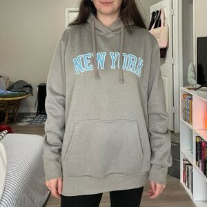 Gray and blue oversized New York hoodie